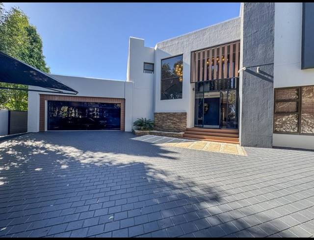 5 BEDROOM HOUSE FOR SALE IN MIDLANDS ESTATE